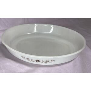 Vintage Dynaware Termocrisa 10 1/4" x 8" x 2" Casserole Dish w/ Daisy Pattern